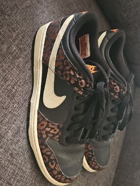 Nike Low-Top Sneakers with Leopard Accents - Black, Brown & Cream